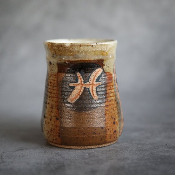 Signed Pottery Pisces Mug - Picture 11 of 14